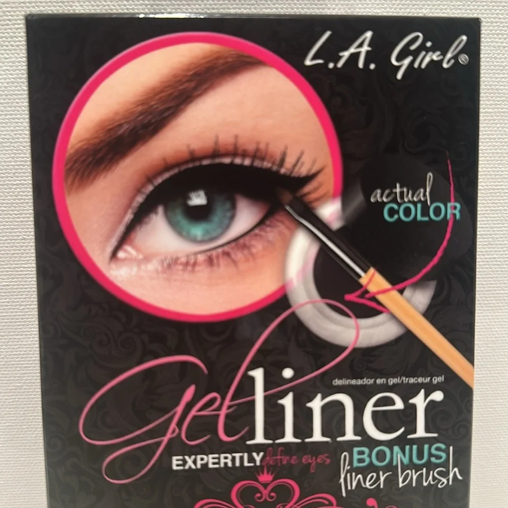 L.A Girl Eye Gel Liner with Bonus Liner Brush.